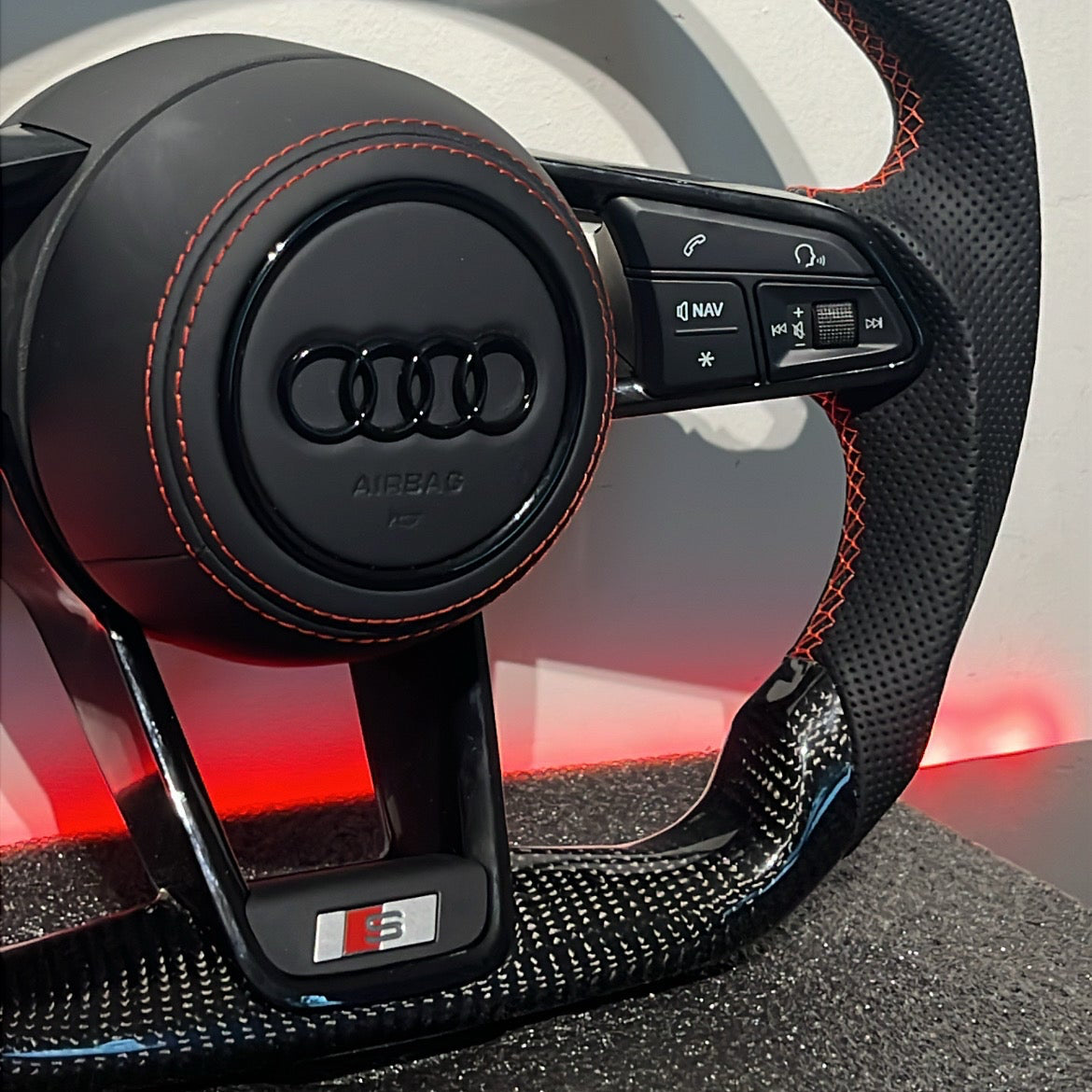 VOLANT CUSTOM - AUDI TT/TTRS/R8 (2015-2021)