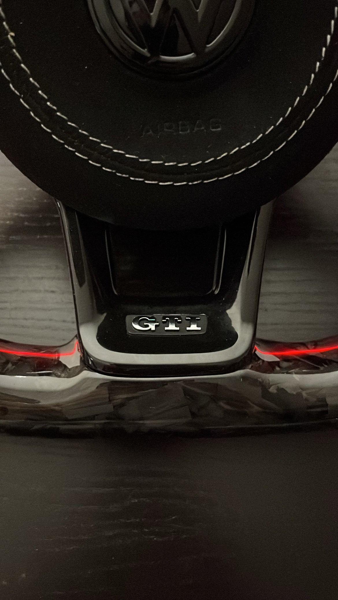 Volant Custom Carbone Forgé LED & Détails Rouges - VW Golf 7 GTI/R
