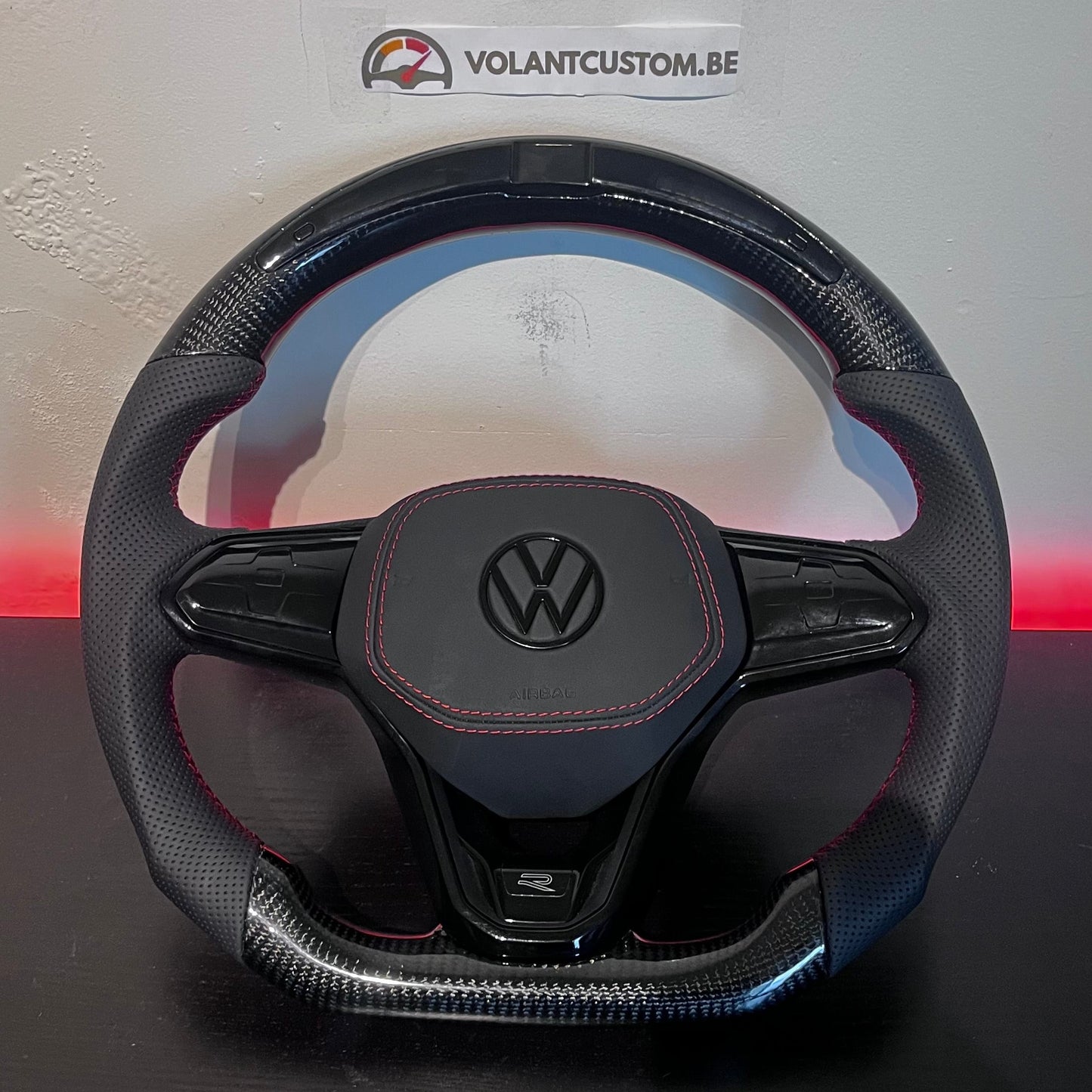 VOLANT CUSTOM - VW GOLF 8 GTI/R/GTE (2019-2025)