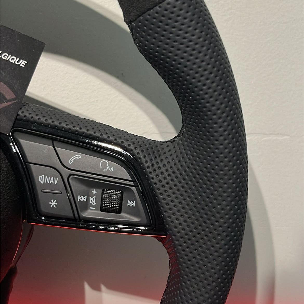 Volant Custom en Alcantara & Cuir Perforé - Audi A3/S3/RS3/8V/+