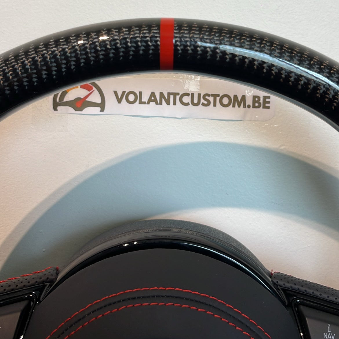 Volant Custom Carbone & Détails Rouges - Audi A3 8P/8V1
