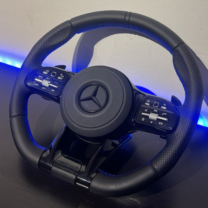Volant Mercedes AMG Cuir Perforé - Look Noir Brillant